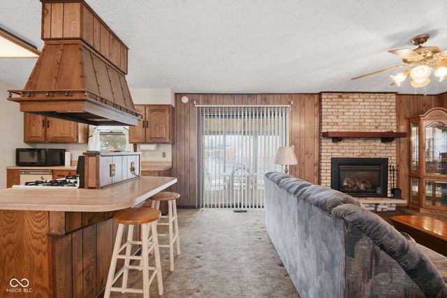 4034 S Nevermind Way S, Greenwood, IN 46142