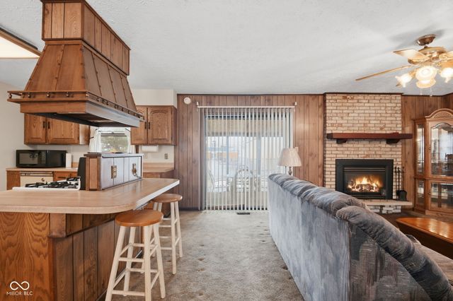 4034 S Nevermind Way S, Greenwood, IN 46142