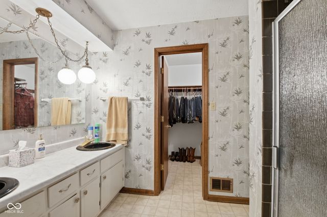 4034 S Nevermind Way S, Greenwood, IN 46142