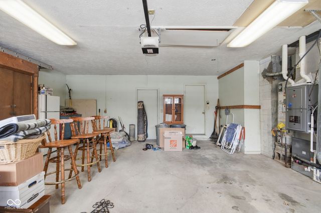 4034 S Nevermind Way S, Greenwood, IN 46142