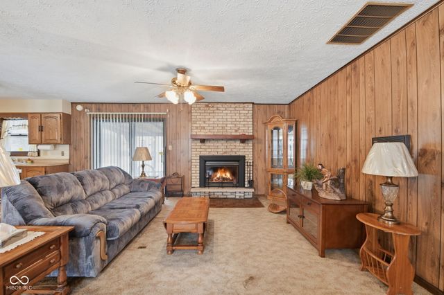 4034 S Nevermind Way S, Greenwood, IN 46142