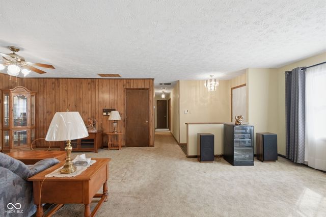 4034 S Nevermind Way S, Greenwood, IN 46142