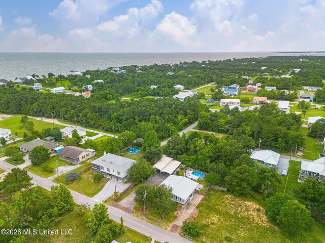159 Vacation Lane, Waveland, MS 39576