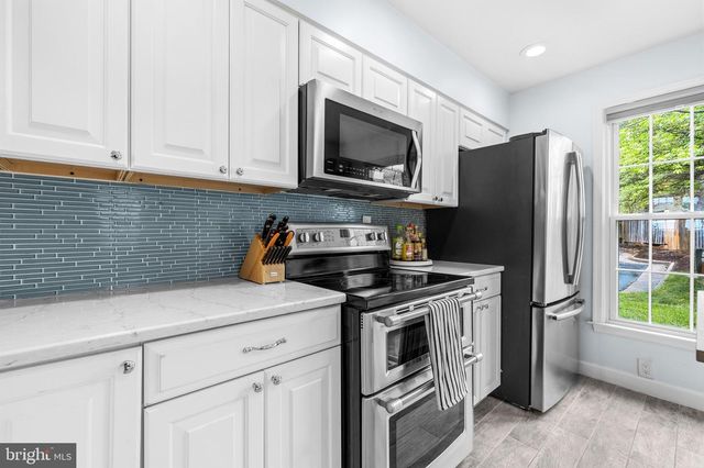 87 FENDALL AVE, Alexandria, VA 22304