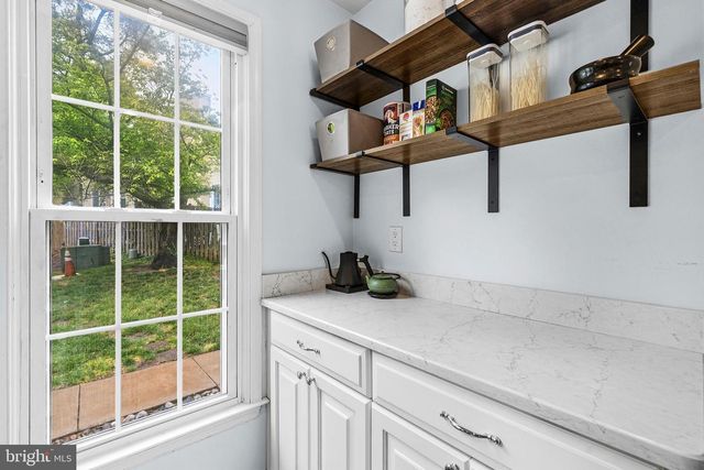 87 FENDALL AVE, Alexandria, VA 22304