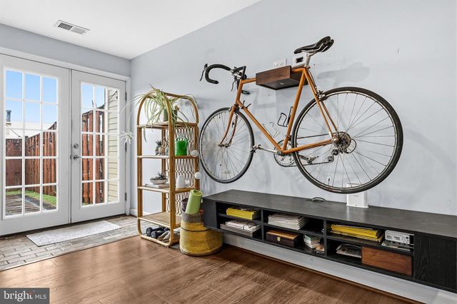 87 FENDALL AVE, Alexandria, VA 22304