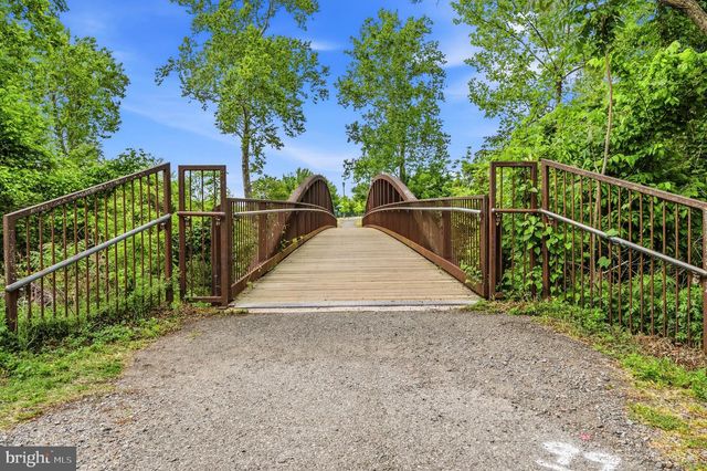 87 FENDALL AVE, Alexandria, VA 22304