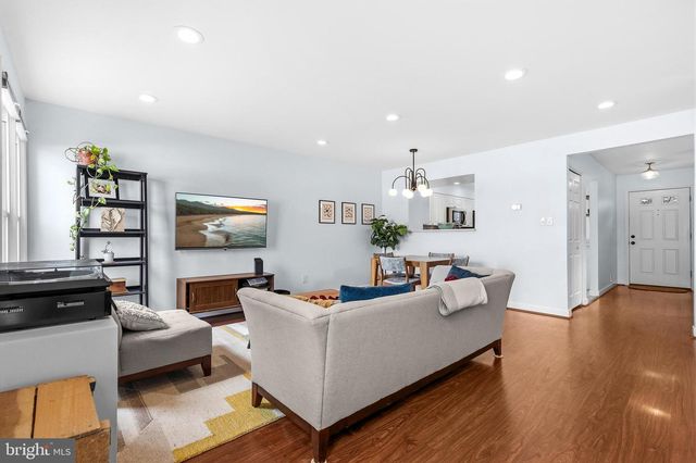 87 FENDALL AVE, Alexandria, VA 22304