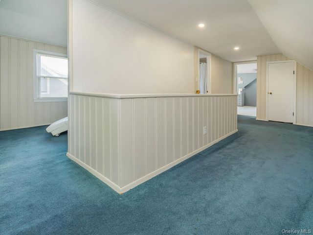 23 Phillips Road, Glen Cove, NY 11542