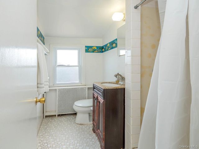 23 Phillips Road, Glen Cove, NY 11542