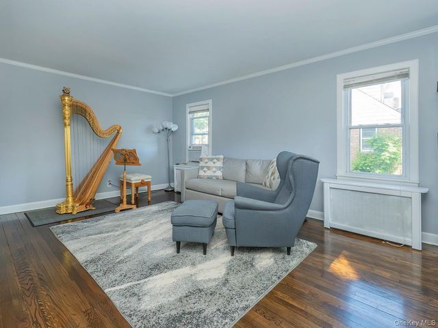 23 Phillips Road, Glen Cove, NY 11542
