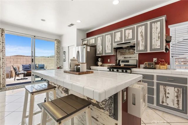 1169 Broadway, Hemet, CA 92545
