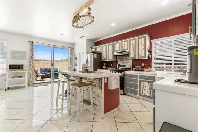 1169 Broadway, Hemet, CA 92545