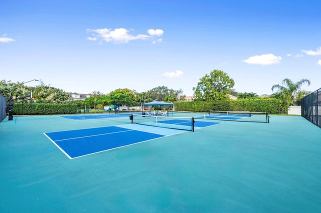 240 NW 40th Avenue, Delray Beach, FL 33445