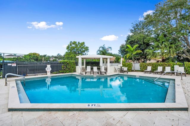 240 NW 40th Avenue, Delray Beach, FL 33445