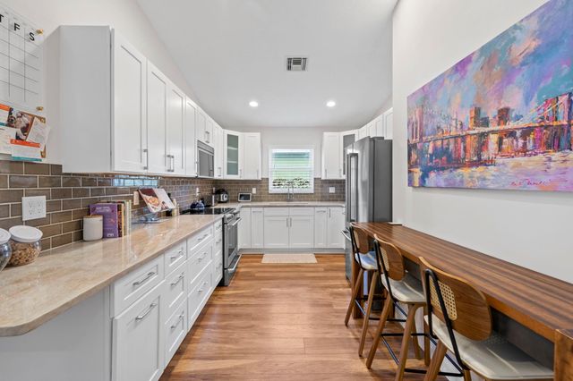 240 NW 40th Avenue, Delray Beach, FL 33445