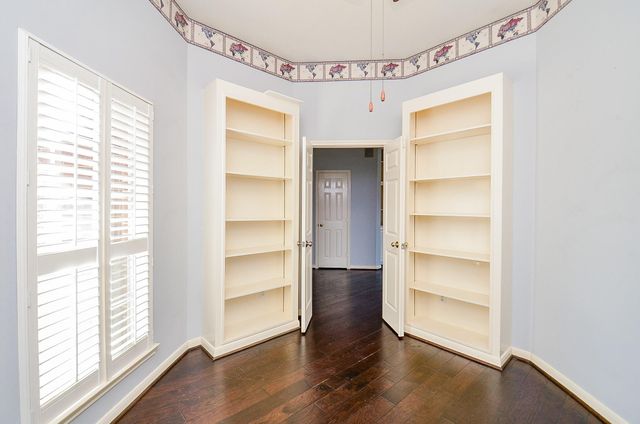 3202 Shadowchase Court, Houston, TX 77082