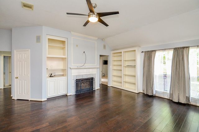 3202 Shadowchase Court, Houston, TX 77082