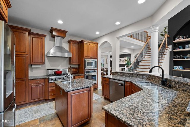 11 Grey Oak Court, Pittsboro, NC 27312