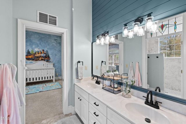 11 Grey Oak Court, Pittsboro, NC 27312