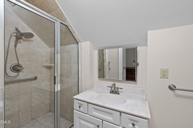 11 Grey Oak Court, Pittsboro, NC 27312