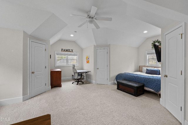 11 Grey Oak Court, Pittsboro, NC 27312