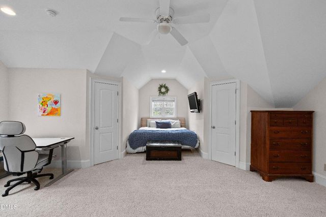 11 Grey Oak Court, Pittsboro, NC 27312