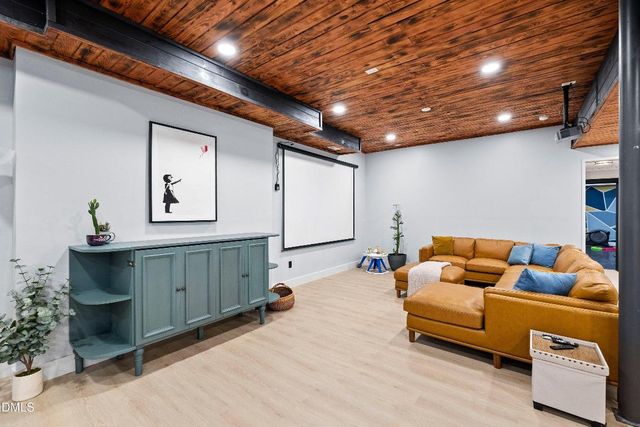 11 Grey Oak Court, Pittsboro, NC 27312