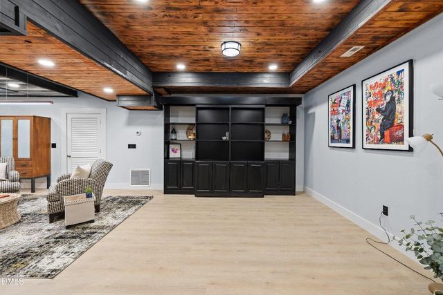 11 Grey Oak Court, Pittsboro, NC 27312