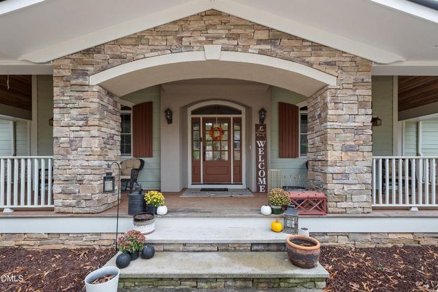 11 Grey Oak Court, Pittsboro, NC 27312