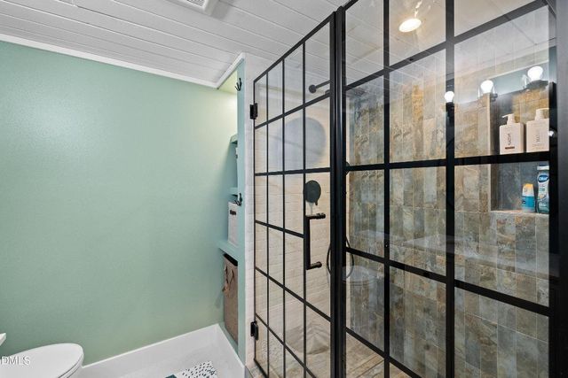 11 Grey Oak Court, Pittsboro, NC 27312