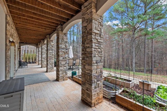 11 Grey Oak Court, Pittsboro, NC 27312