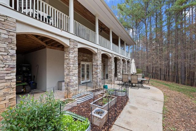 11 Grey Oak Court, Pittsboro, NC 27312