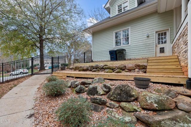 11 Grey Oak Court, Pittsboro, NC 27312