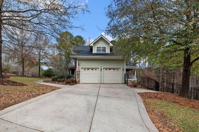 11 Grey Oak Court, Pittsboro, NC 27312