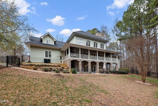 11 Grey Oak Court, Pittsboro, NC 27312