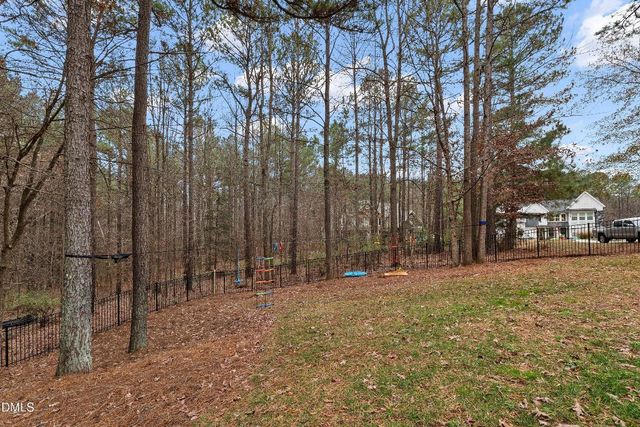 11 Grey Oak Court, Pittsboro, NC 27312