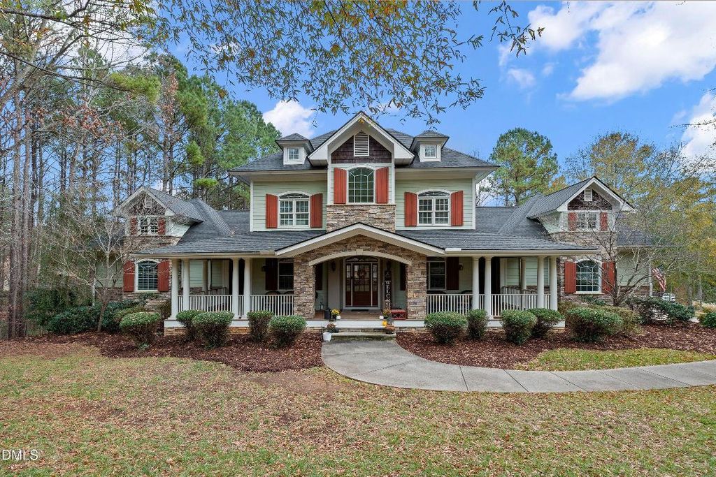 11 Grey Oak Court, Pittsboro, NC 27312