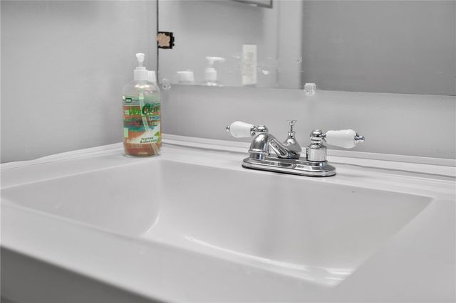 10105 CROWN COURT, Orlando, FL 32821