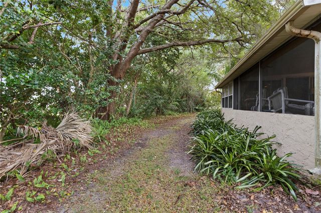 10105 CROWN COURT, Orlando, FL 32821