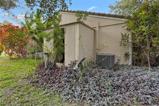 10105 CROWN COURT, Orlando, FL 32821