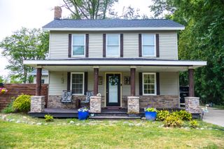 710 S Elm Street, Three Oaks Twp, MI 49128