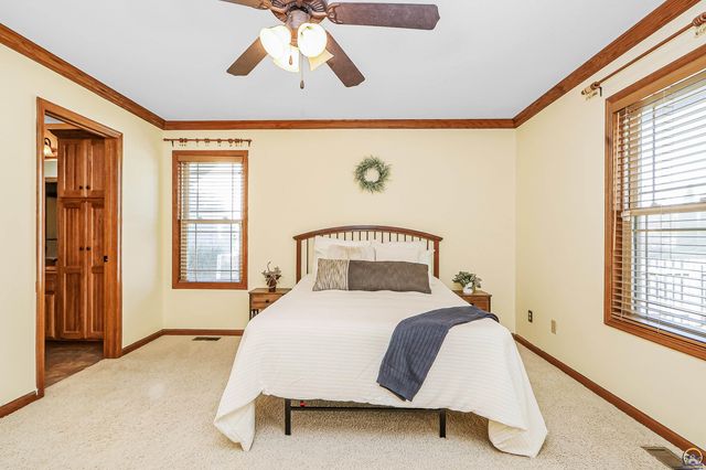 4142 Taneil DR, Manhattan, KS 66502