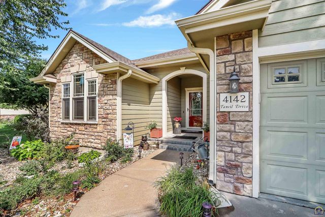 4142 Taneil DR, Manhattan, KS 66502
