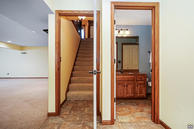 4142 Taneil DR, Manhattan, KS 66502