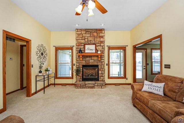 4142 Taneil DR, Manhattan, KS 66502