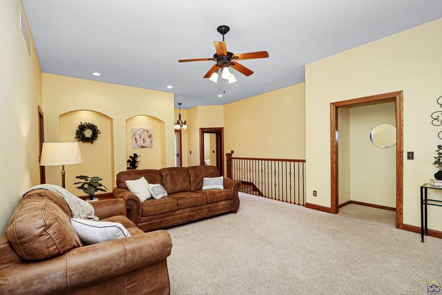 4142 Taneil DR, Manhattan, KS 66502