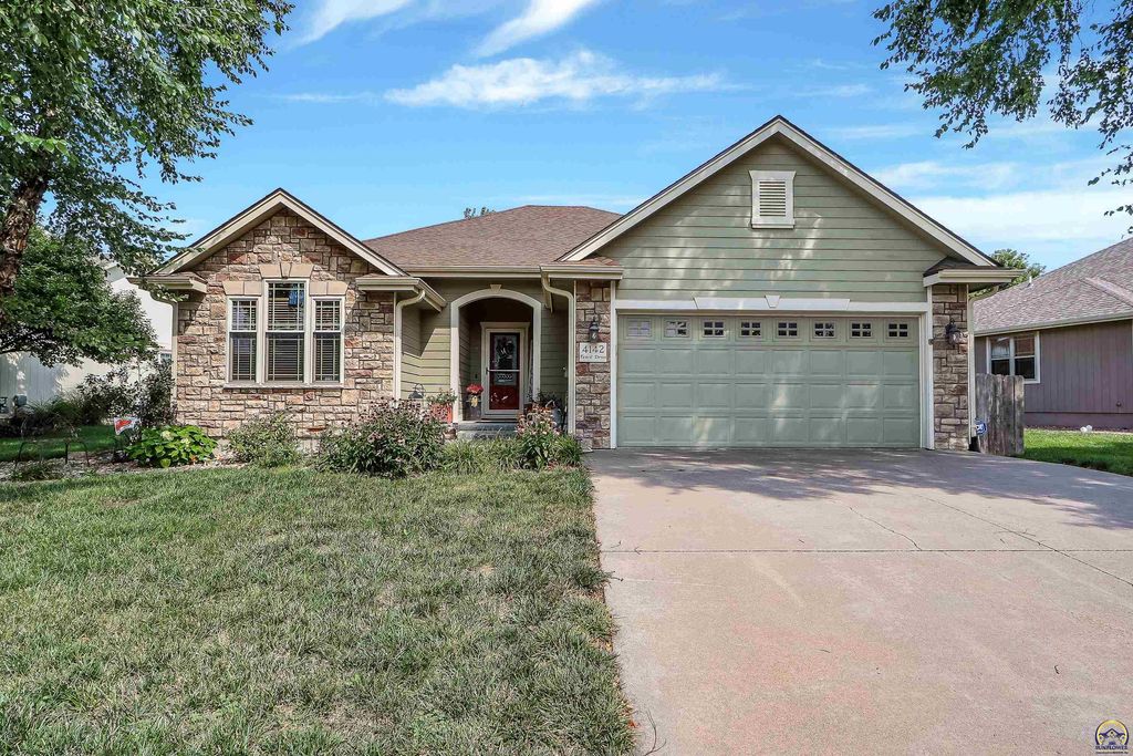 4142 Taneil DR, Manhattan, KS 66502