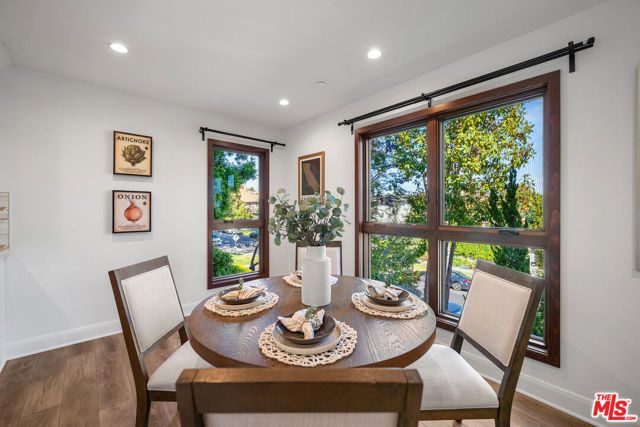 853 S Lucerne Boulevard 202, Los Angeles, CA 90005