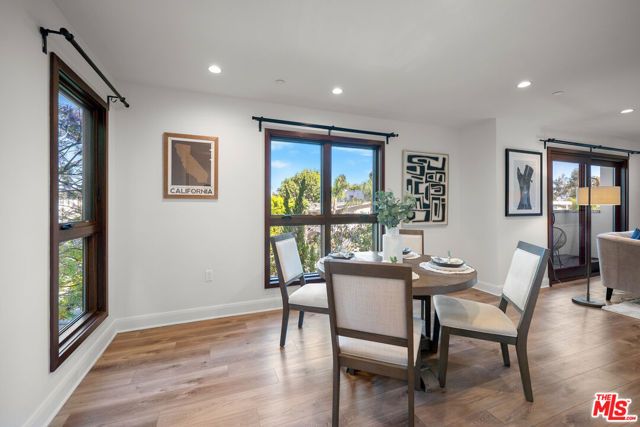 853 S Lucerne Boulevard 202, Los Angeles, CA 90005